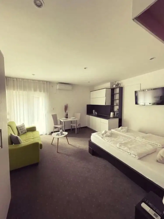 Apartments & Rooms Villa Zaad FREE PRIVATE PARKING