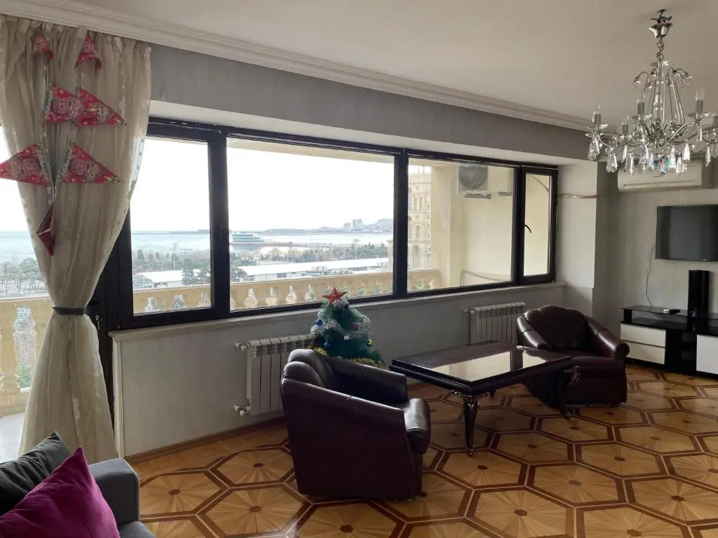 Sea view apart becide Hilton