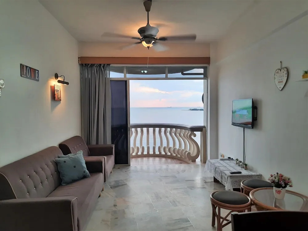 Maison Seaview Suites Port Dickson
