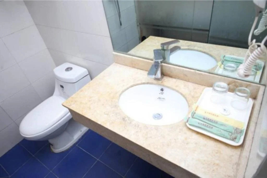 Yixin Business Hotel