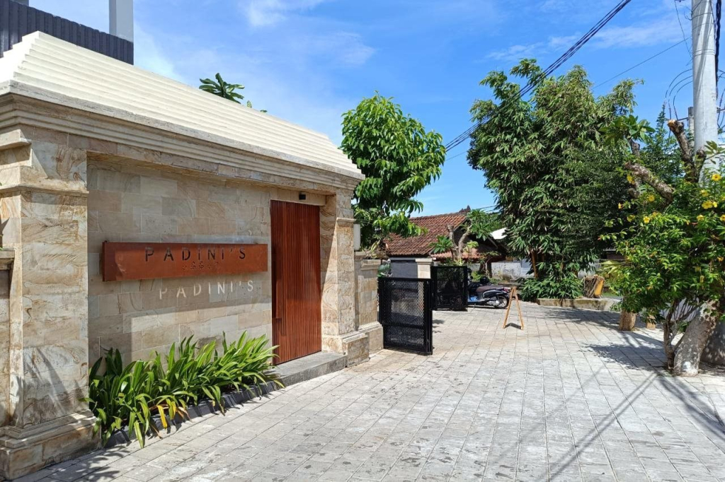 Padinis Villa & Coffee
