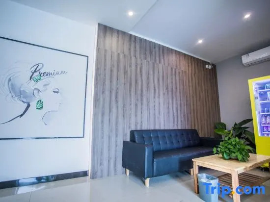 7 Days Premium Hotel (Sanya Daxiaodongtian Nanshan Temple)