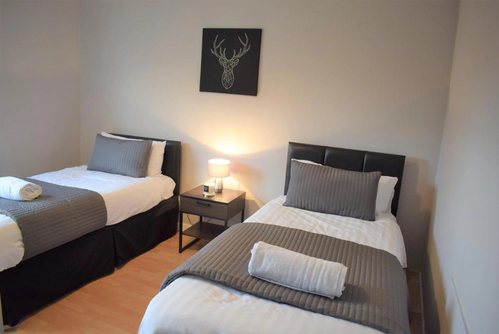 3 Bedroom-Kelpies Serviced Apartments Bruce