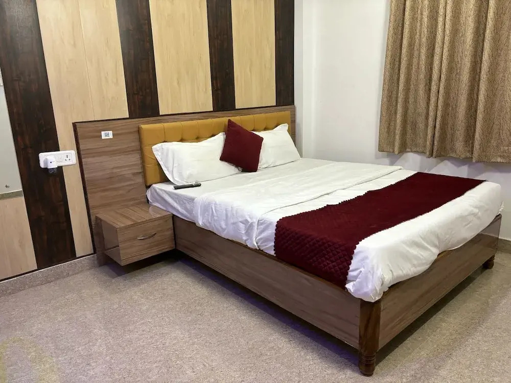 Atithi Palace Luxury Guest House