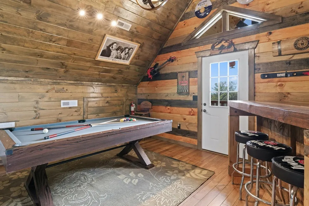 Mountain Retreat w/ Hot Tub & Games! Sleeps 10!