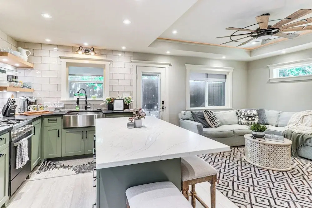 Walk to Zilker Park, Barton Springs Pool! Cozy Gem