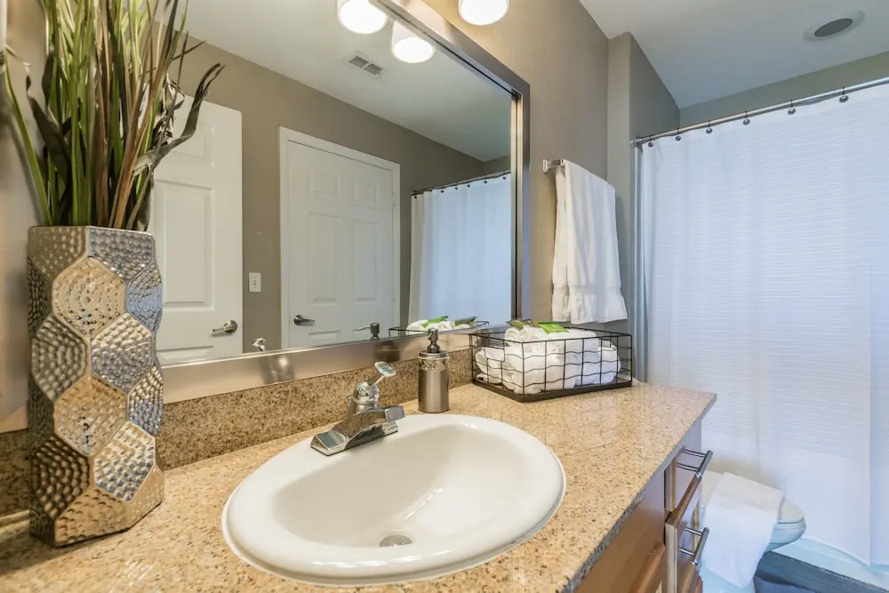 BC-522: Channelside Luxury Apartment