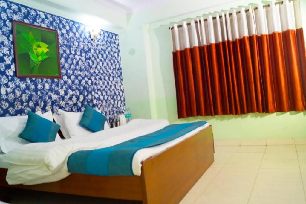 Hotel De Hocks Deluxe - New Delhi Railway Station