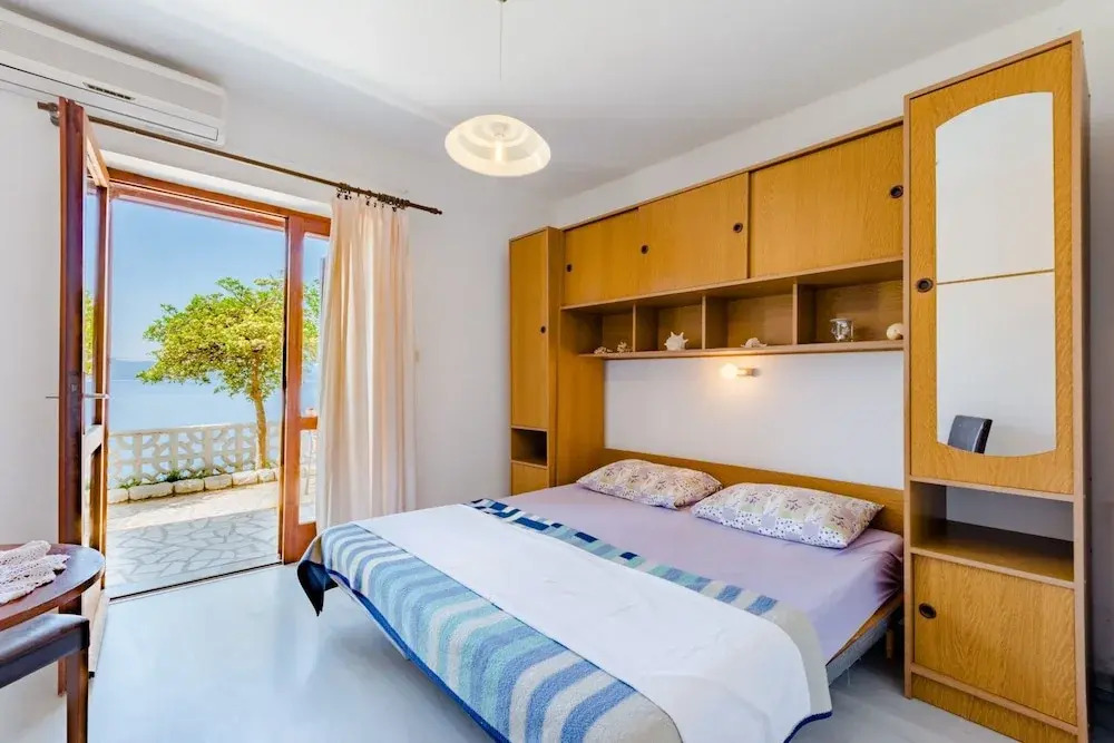 Villa Kosa - Two Bedroom Apartment With Terrace and Sea View