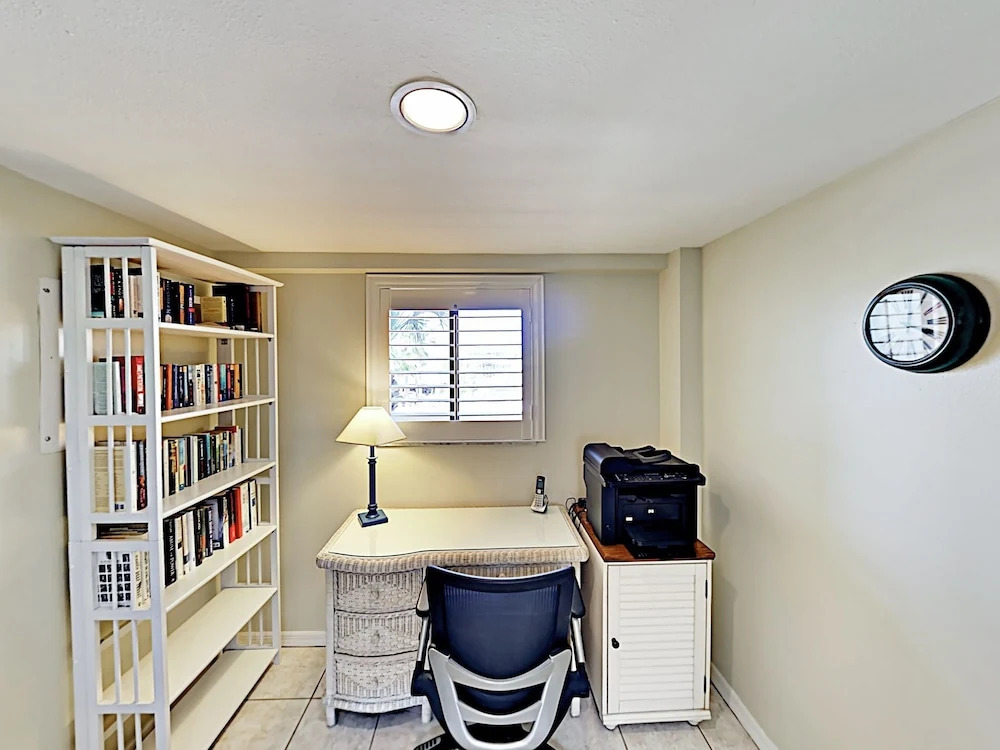 Fresh Beachy Vibe Condo Unit 204 2 Bedrooms 2 Bathrooms Condo