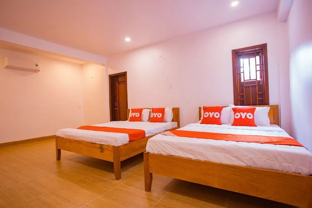 OYO 882 Lucky Hotel