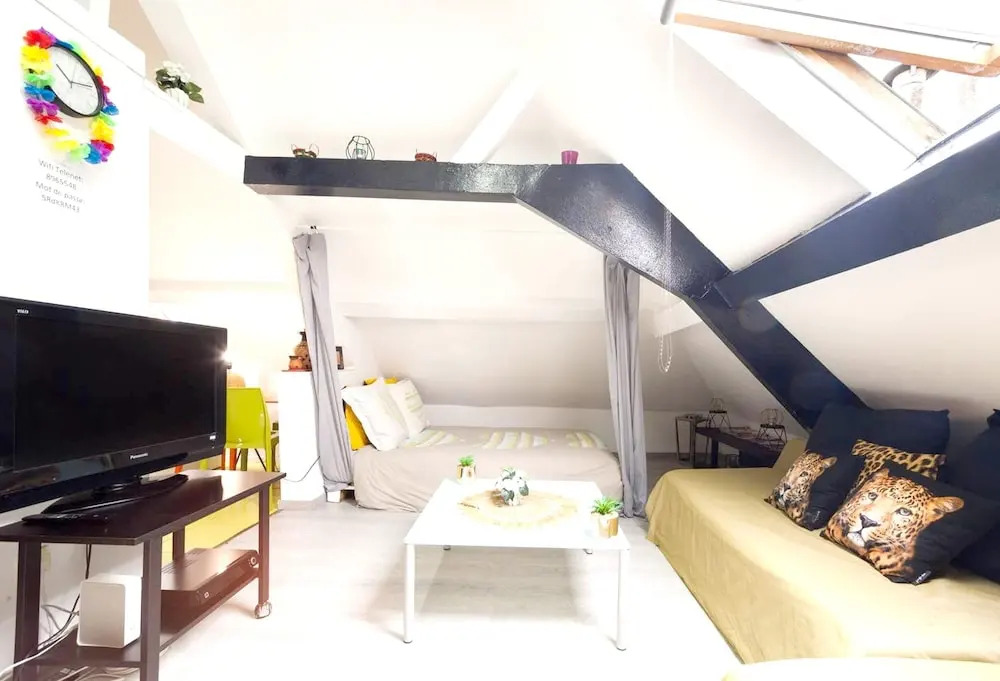 Studio in Bruxelles, With Wifi