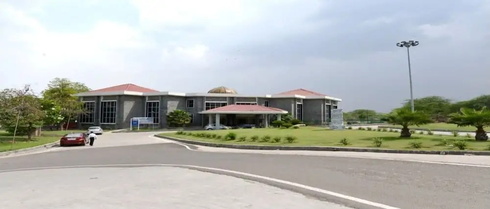 Hotel Raj Hans, Faridabad