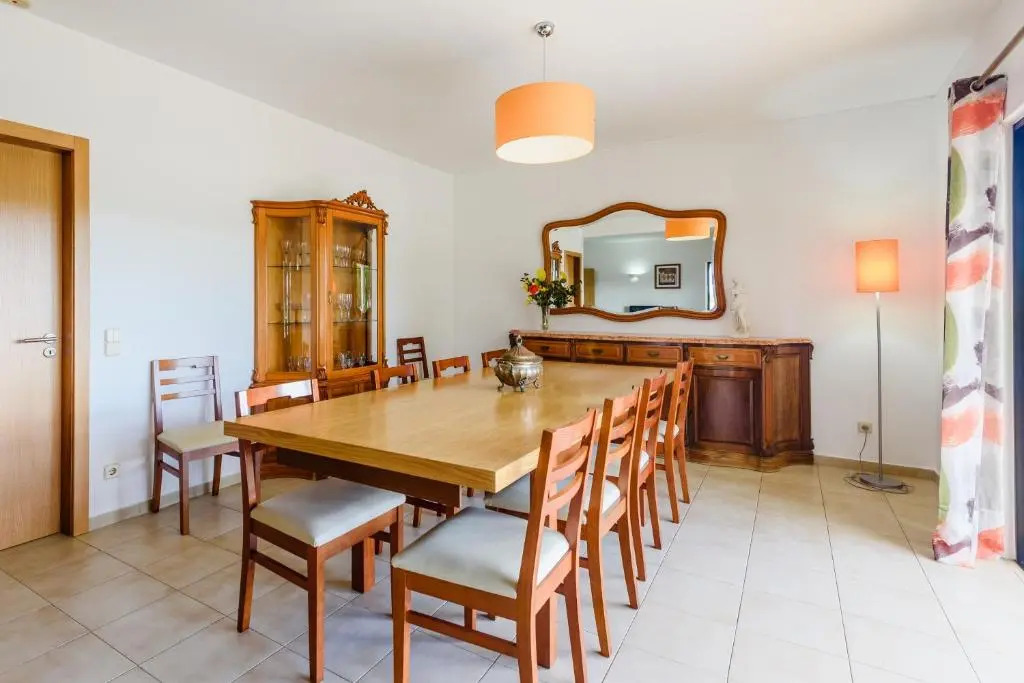 Villa Protea - 5 bedroom, beach, air-con, wifi