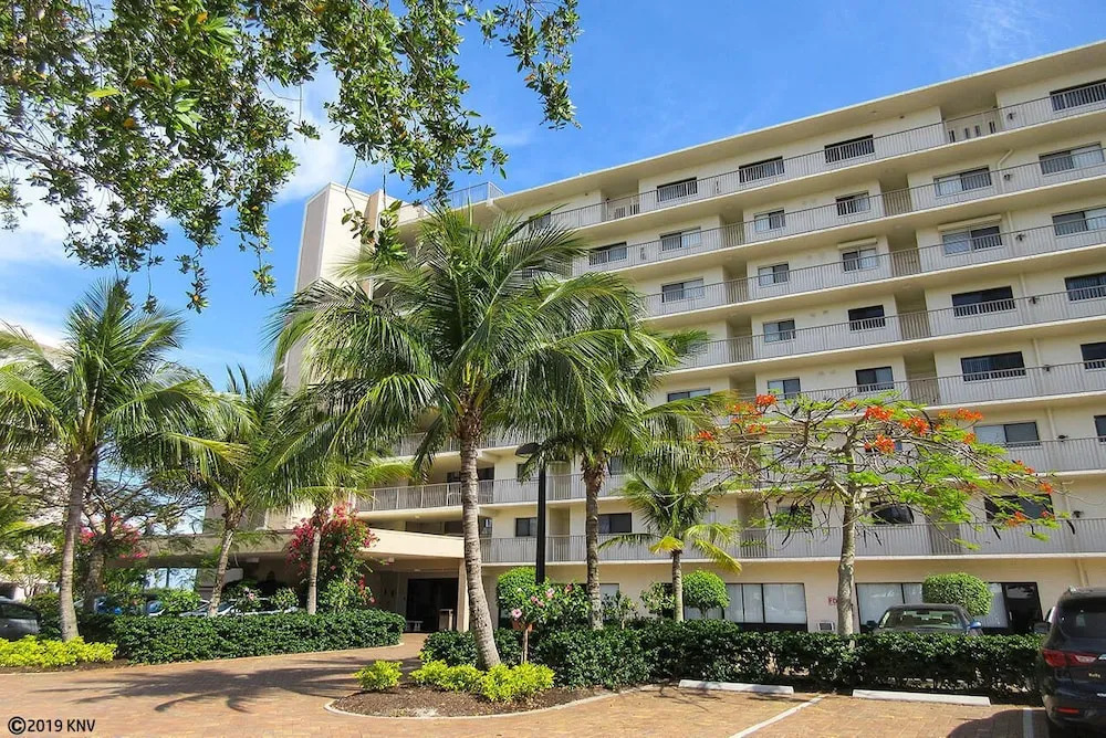 Carlos Pointe 523 - 2 Br Condo