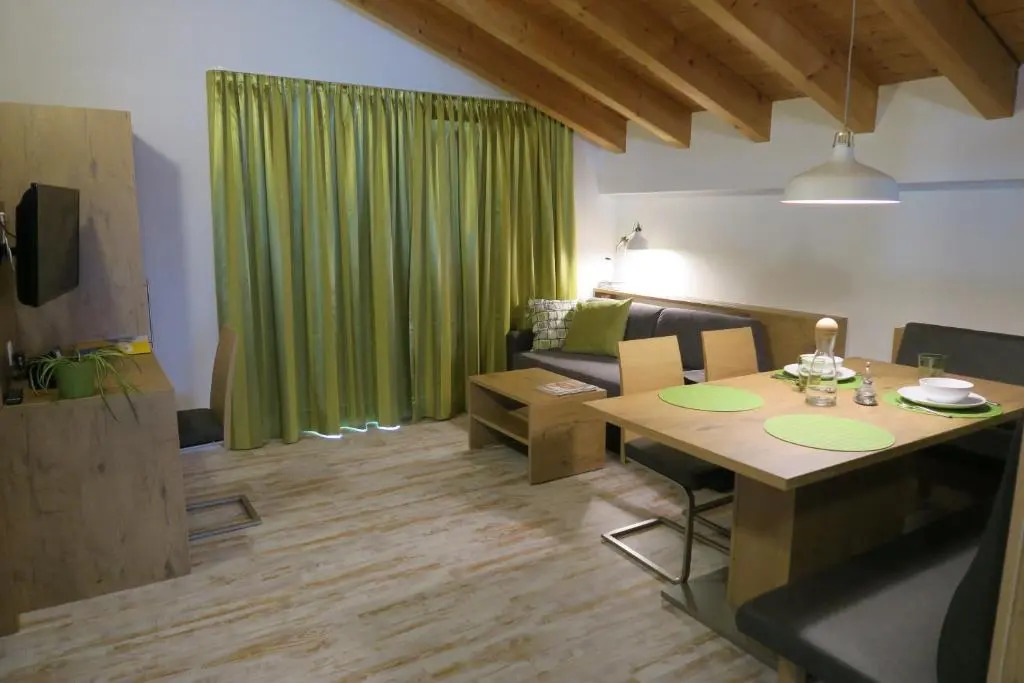 Apartment Madlaina