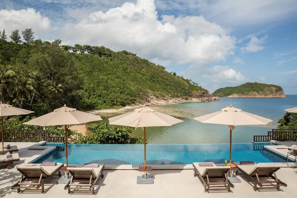 Hedonistic The Secret Beach Villa- Beachfront on Koh Phangan
