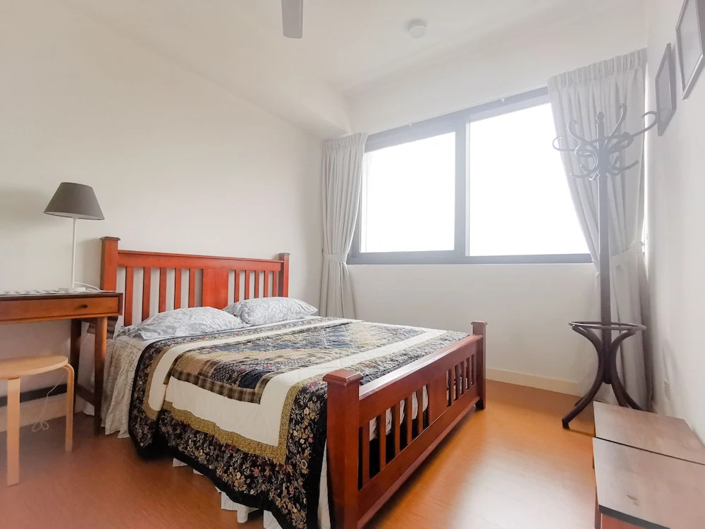 The Hub Service Apartment