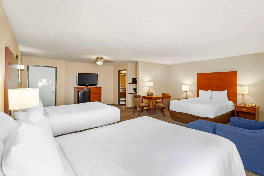 Comfort Inn & Suites Near Fallon Naval Air Station