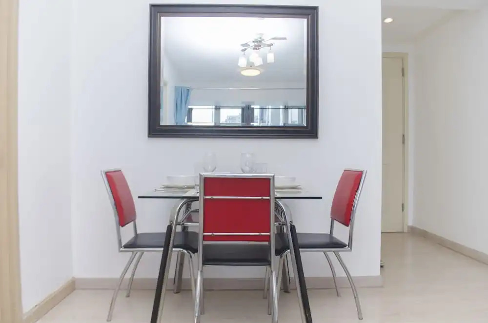 Stylish Apartment at BGC