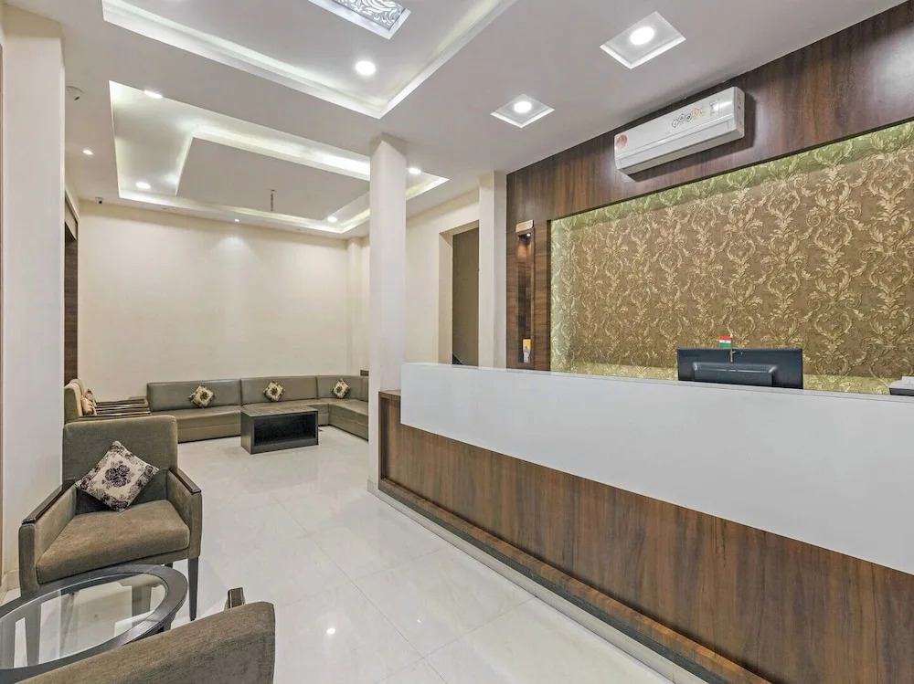 Hotel Anchal Villa By YB Hotel