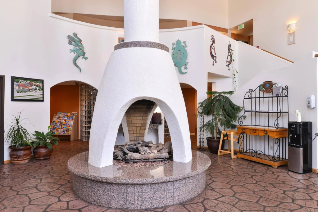 Best Western Kiva Inn