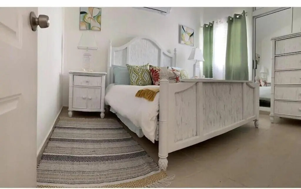 LUXURY NEW 2BDR 2BATH APT 10 Min DRIVING FROM THE AIRPORT AND BEACHES