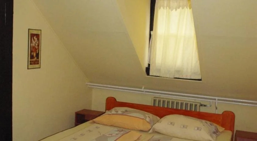 Thermal Kemping es Motel