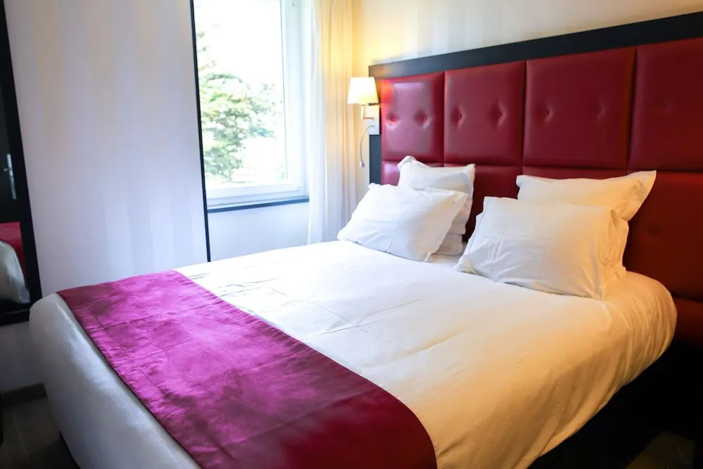 Logis Hôtel Saint Guirec Et De La Plage