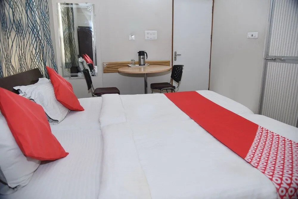Oyo 14732 Hotel Buddha International