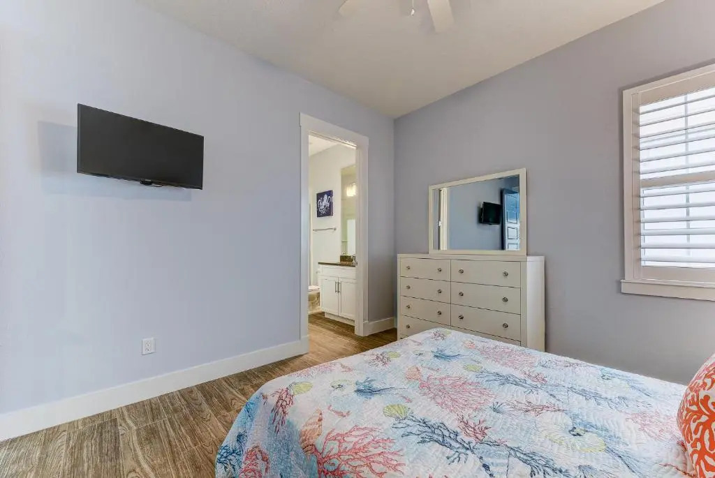 Coastal Heaven, 6 Bedrooms, Pool, Elevator, Sleeps 14