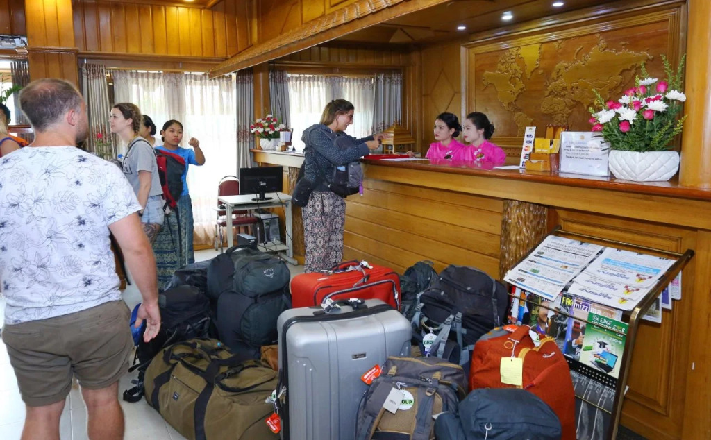 Hotel Dingar