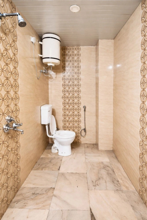 Hotel Flatties Mall Road Nainital
