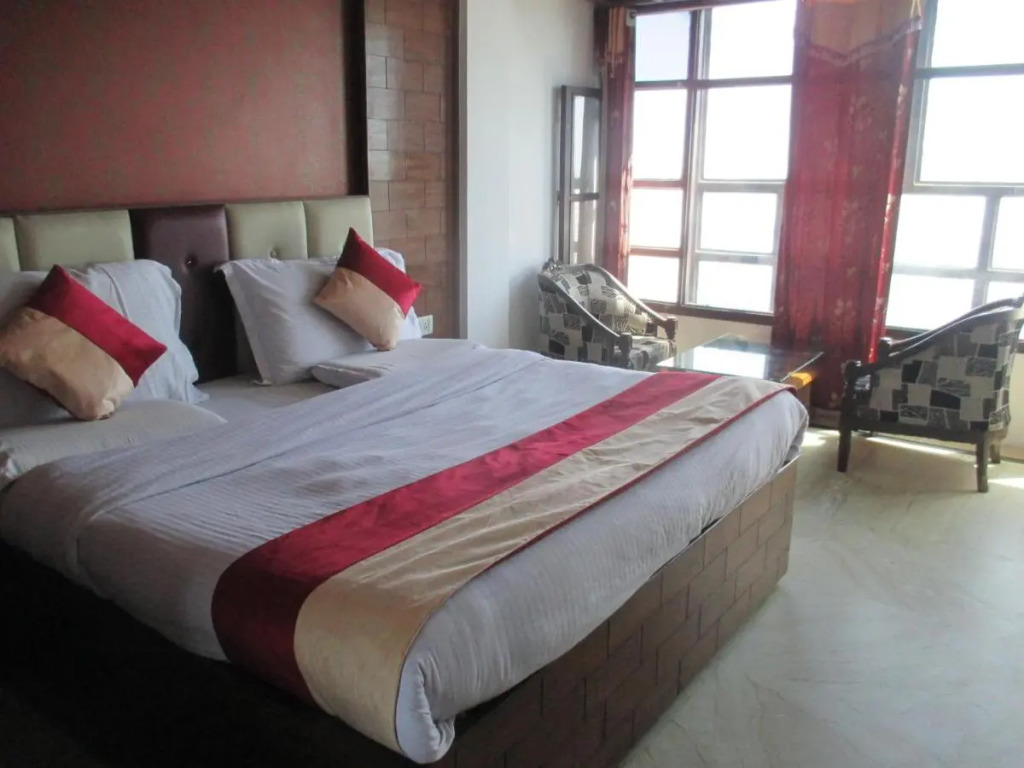 Hotel Luxmount