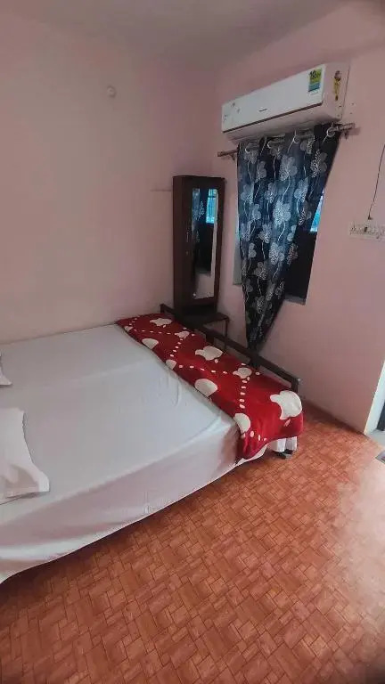 Hotel Chachas garden with restaurant pushkar
