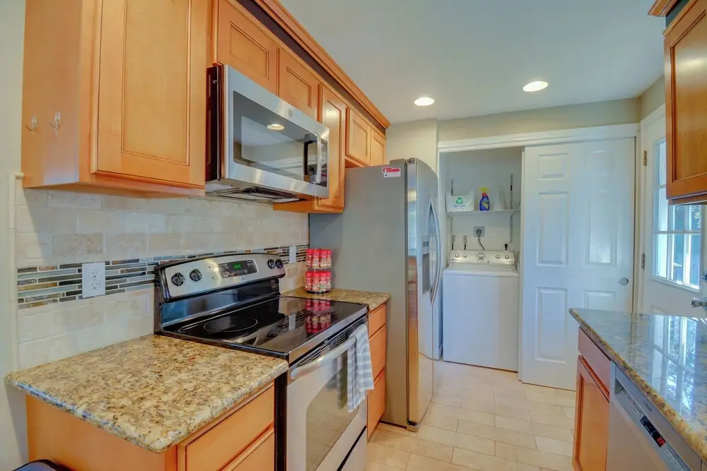 Gig Harbor Vacation Rental Home: 1 Mi to Uptown!