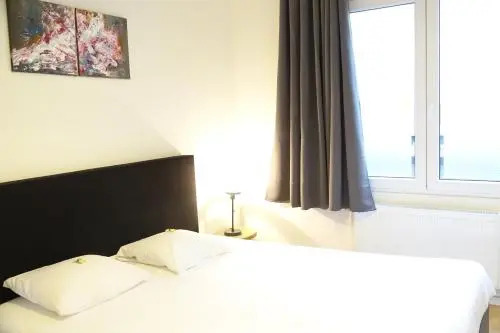 Catherina at Friday - BnB Antwerp Historic City Centre - FREE PARKING GARAGE