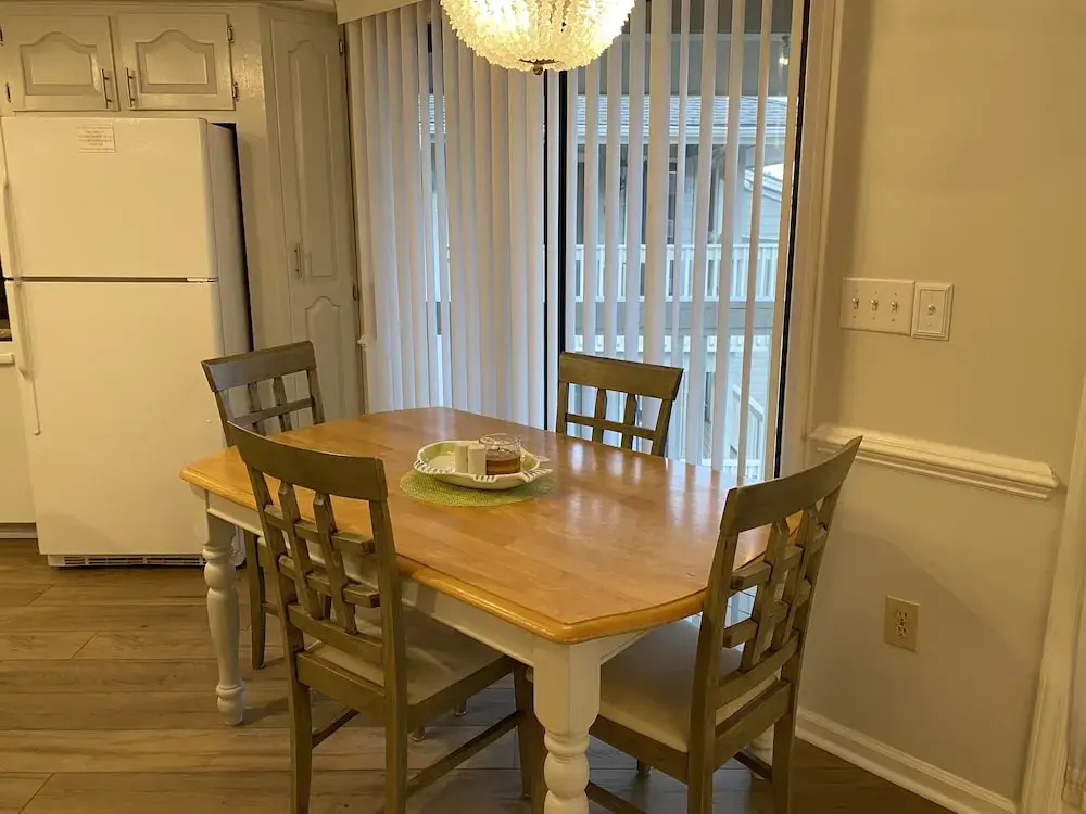 Tilghman Lakes H4 3 Bedroom Condo by RedAwning