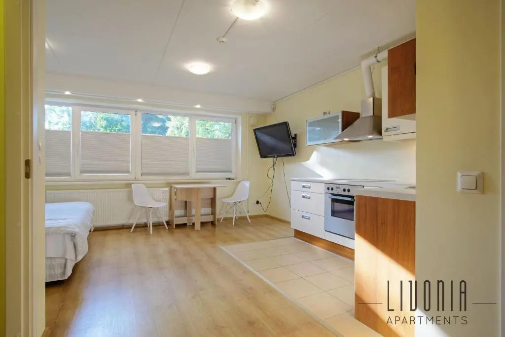 Bright studio with FREE PARKING and SELF CHECK-IN