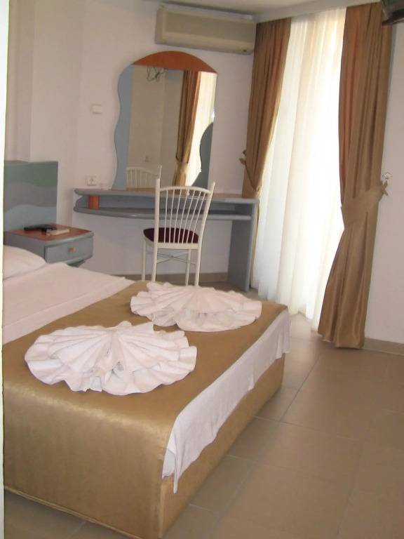 Temple Class Hotel