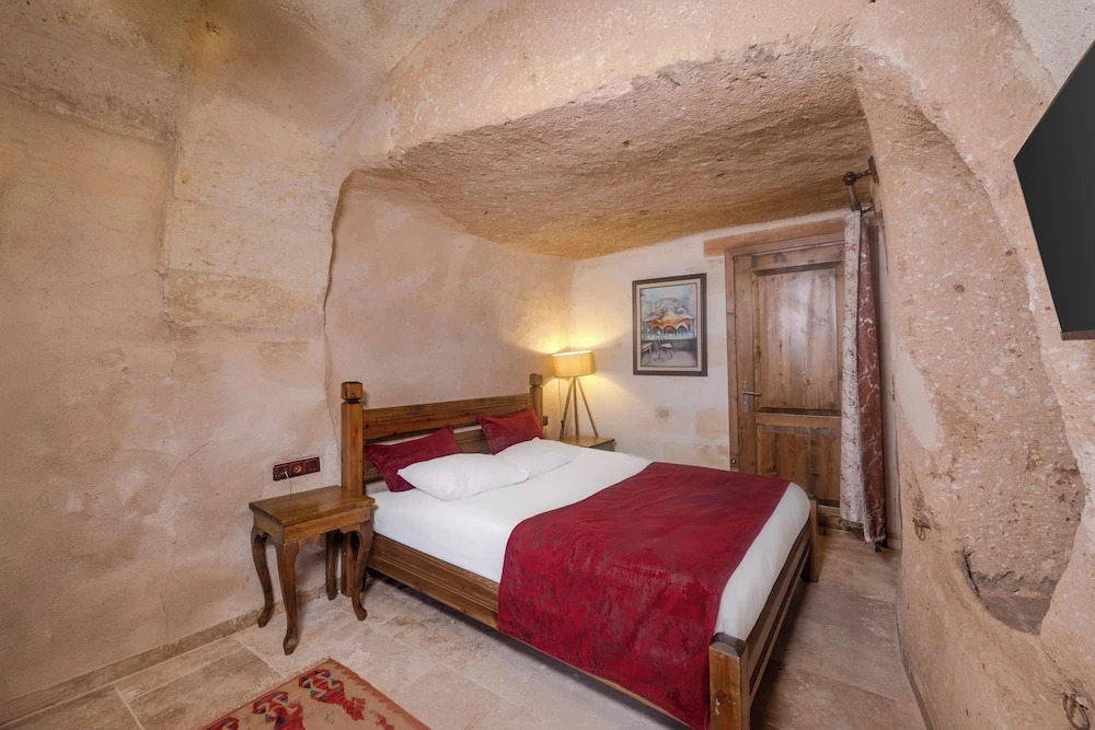 Zula Cave House