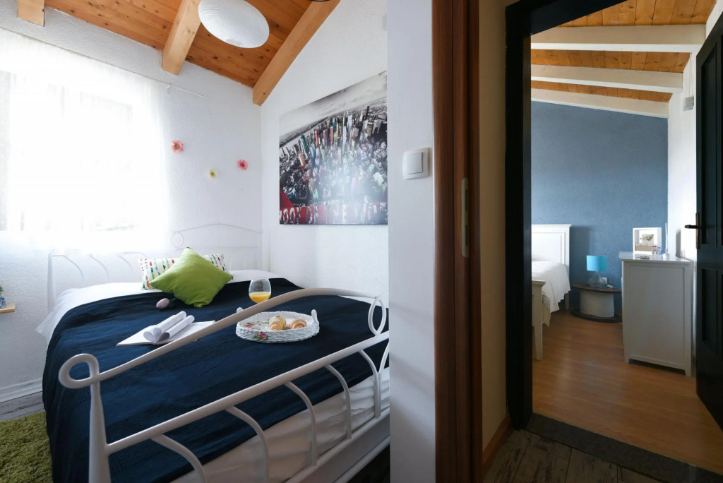 Villa Noa in Zadar with 3 bedrooms and 2 bathrooms