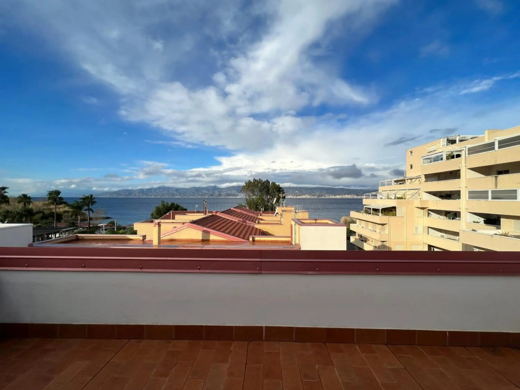 Thalassa Panoramic Suites