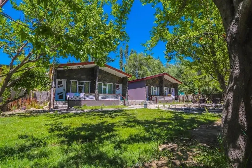 Apricot Spring Resort