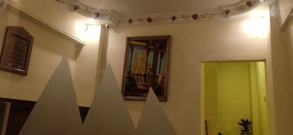 Golden Pyramids Nova