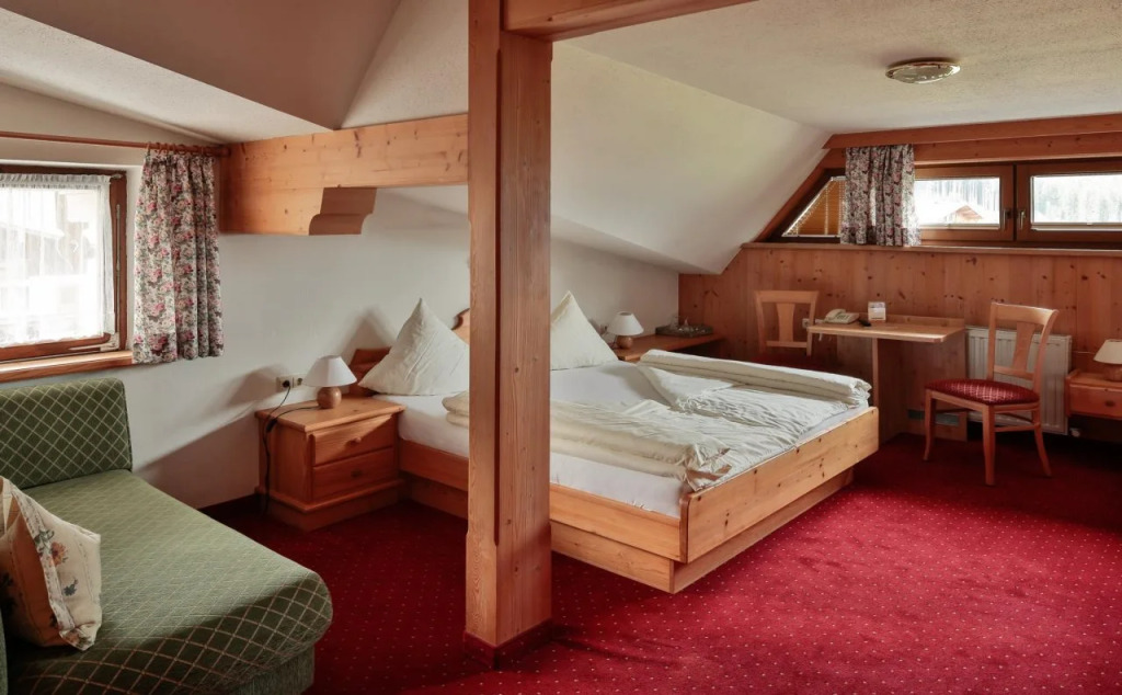 Mari Pop Hotel