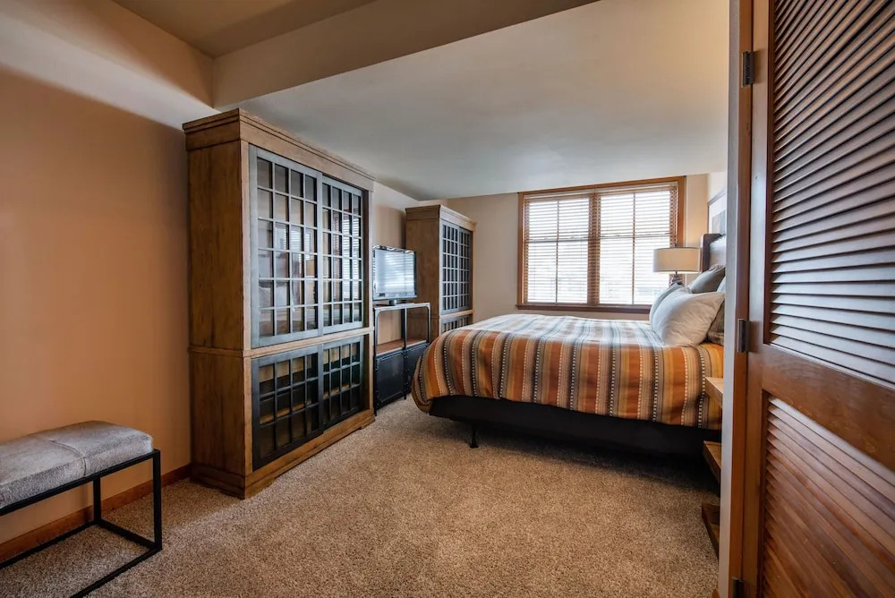 Zephyr Mountain Lodge, Condo | 2 Bedroom Ski-Slope View (Premium-Rated Condo 1223)