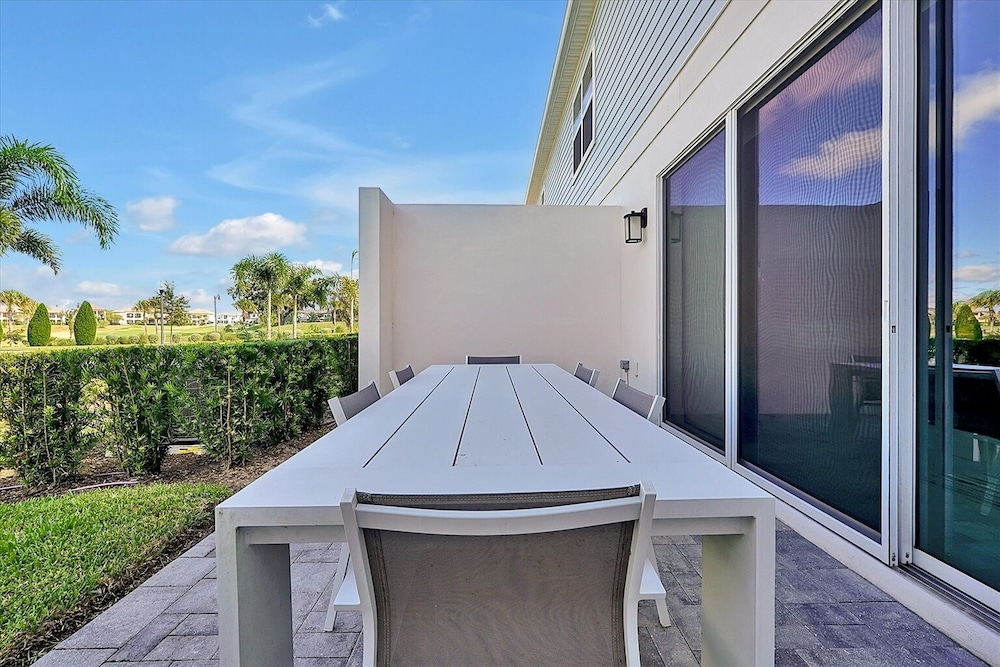 7909 Draw Street 3bed