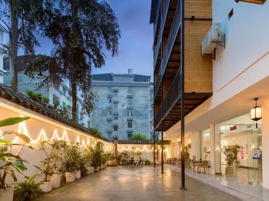Yangshuo Yuting Lanshe Hotel (Ubud Town)