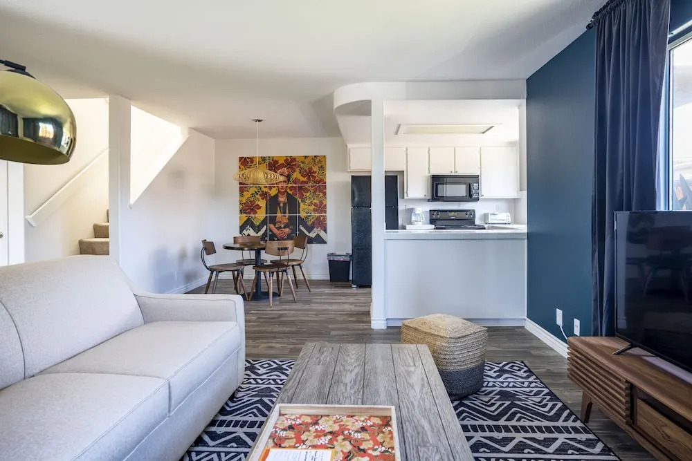 Chic 3br Townhome in Pacific Beach by Wanderjaunt